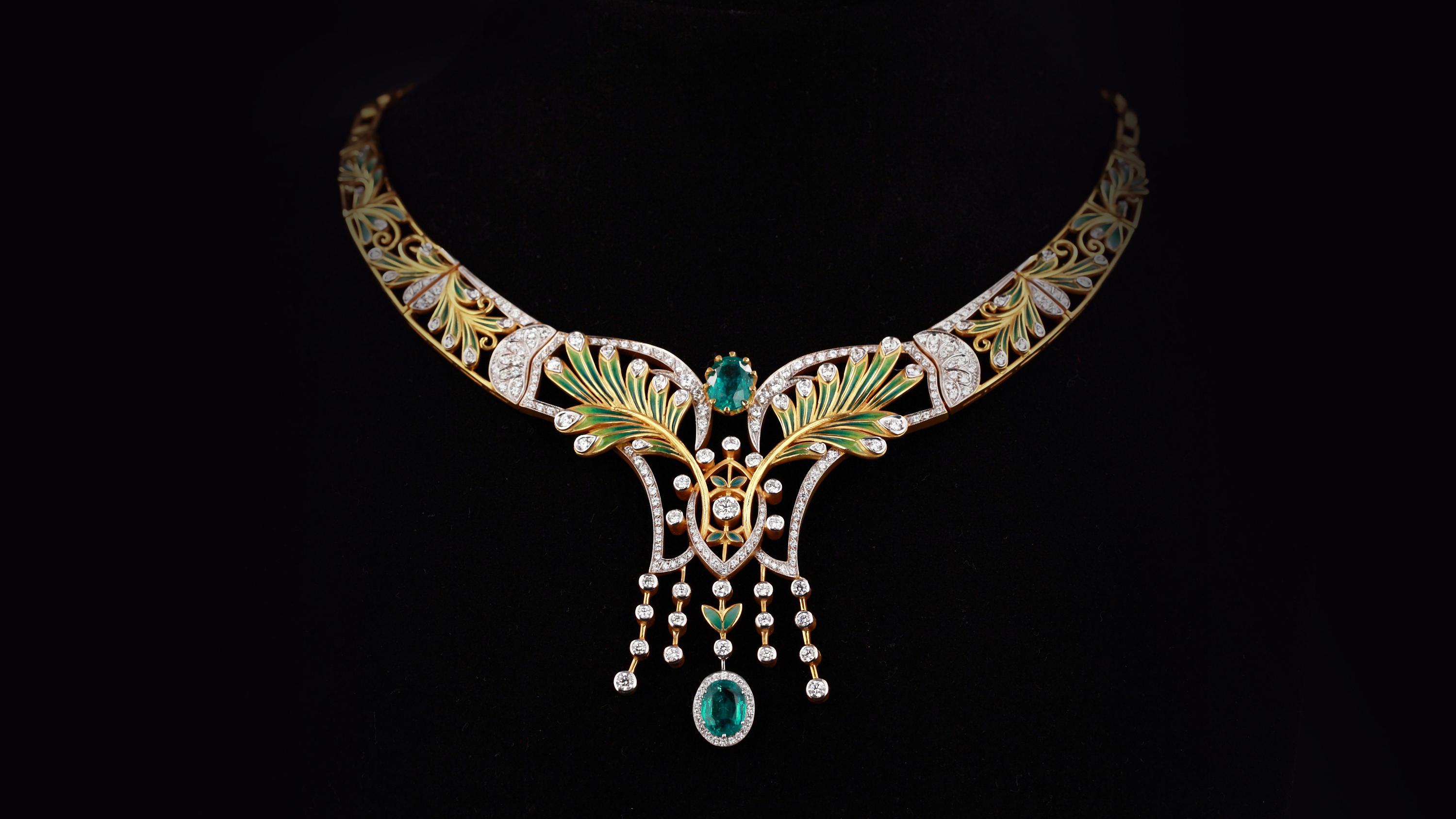 熱鬧非凡的珠寶鐘表市場(chǎng) 未來(lái)是“走出去”還是“引進(jìn)來(lái)”？